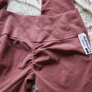 Alphalete AMPLIFY leggings in ROSE